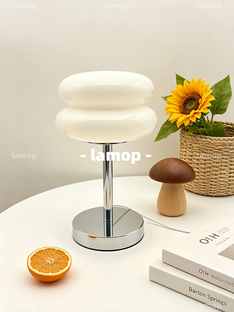 バウハウス クリームグローブ テーブルランプ ミッドセンチュ - Lighting Decor For Living Room のレビューと価格