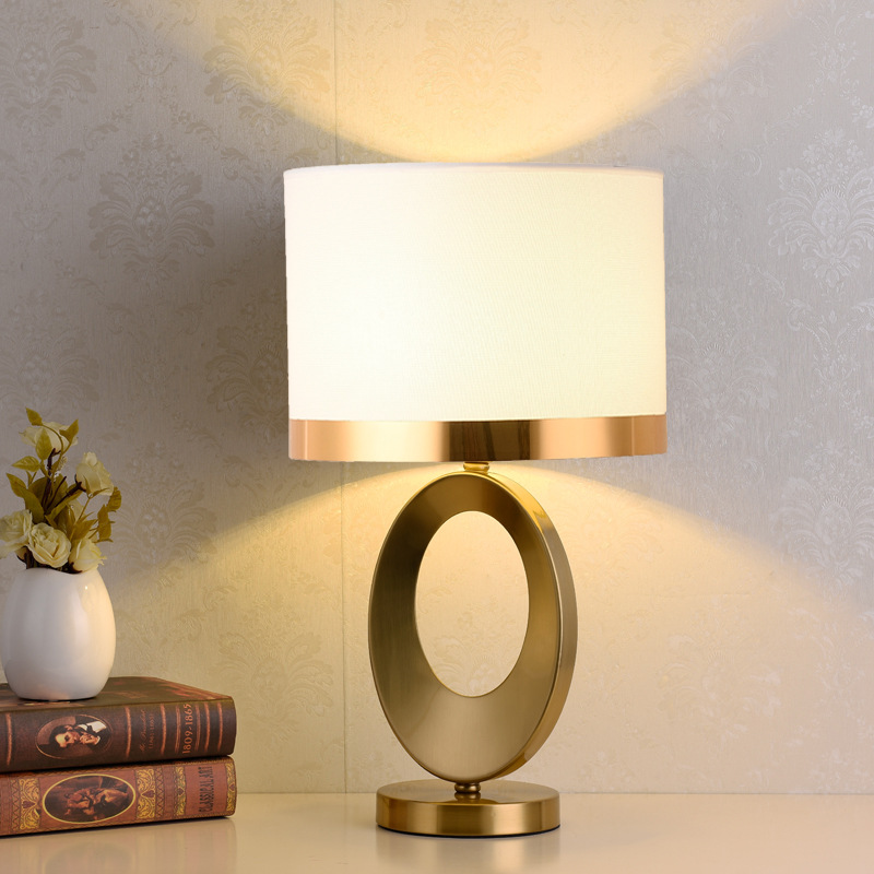 北欧風ライトラグジュアリー小型デスクランプ寝室リビングルーム - Lighting Decor For Living Room のレビューと価格