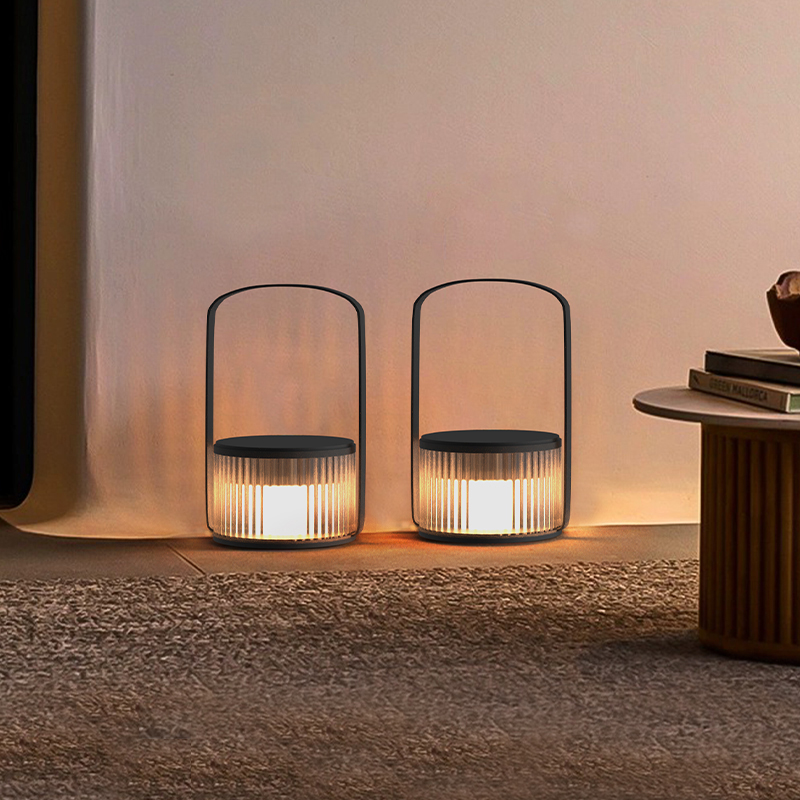 屋外充電式ポータブルアンビエントライトソーラー芝生ヴィラガー - Garden Lighting Decor のレビューと価格