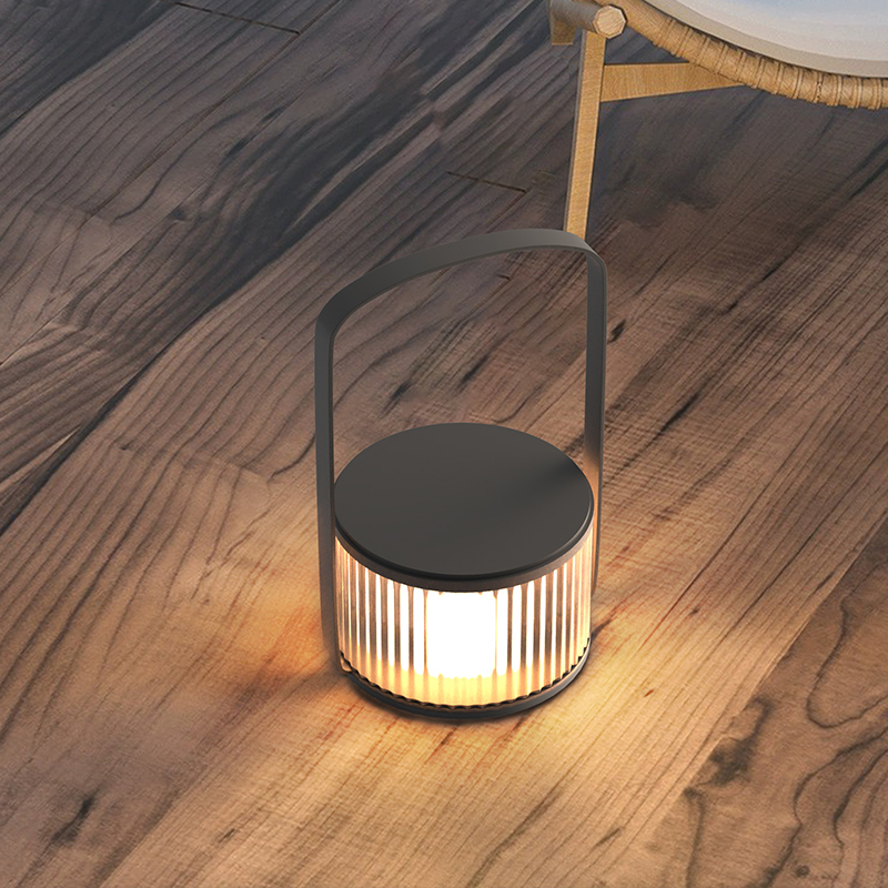 屋外充電式ポータブルアンビエントライトソーラー芝生ヴィラガー - Garden Lighting Decor のレビューと価格